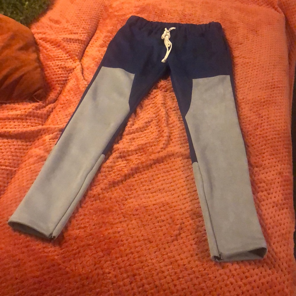 EPTM Joggers, L, NWOT.